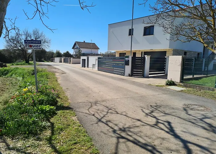 아파트 House Lea 풀라